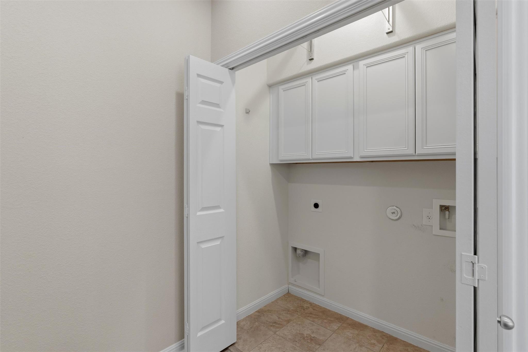 18413 Mammoth Cave Blvd Property Photo 10