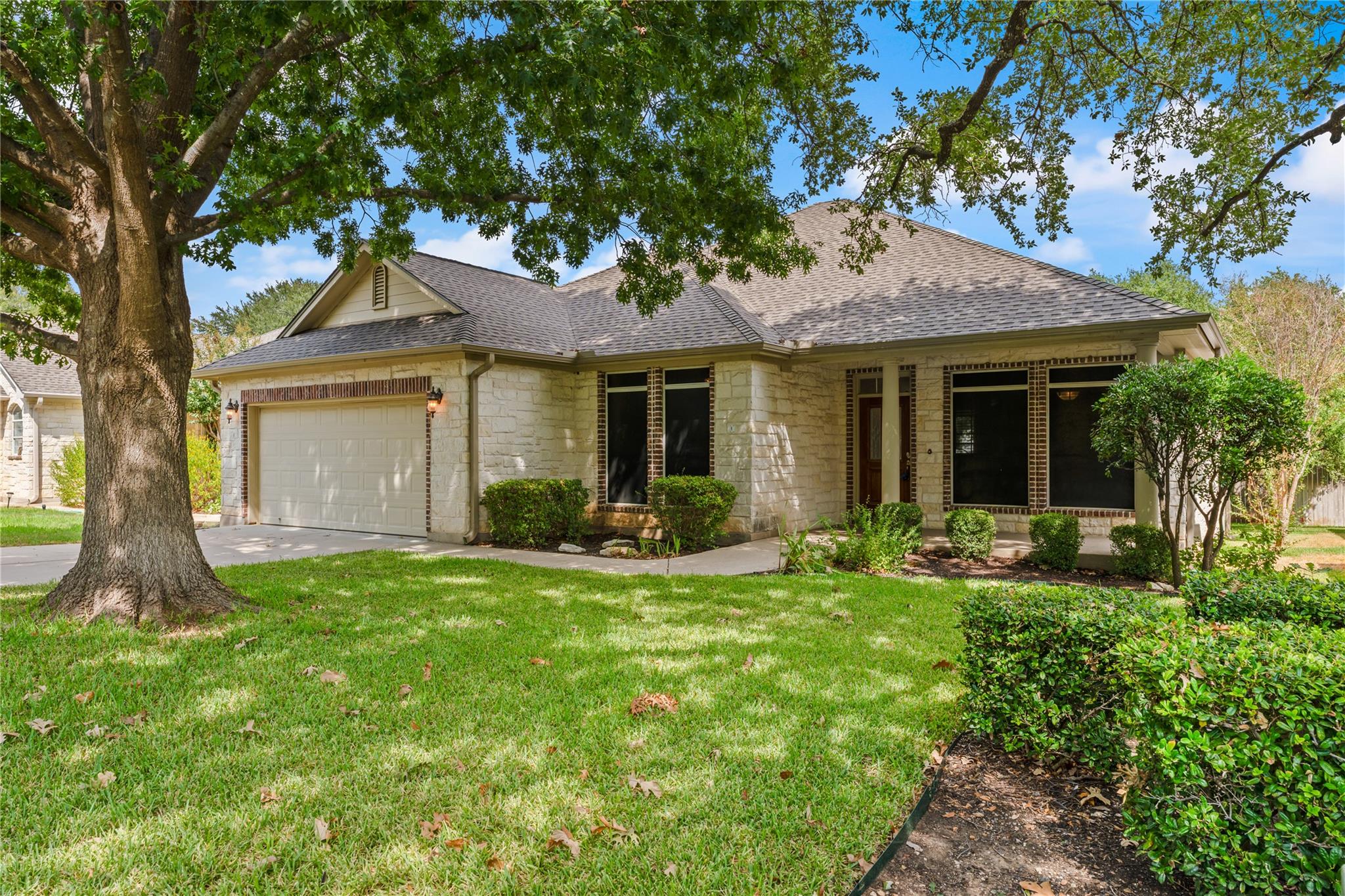 302 Brazos Dr Property Photo 1
