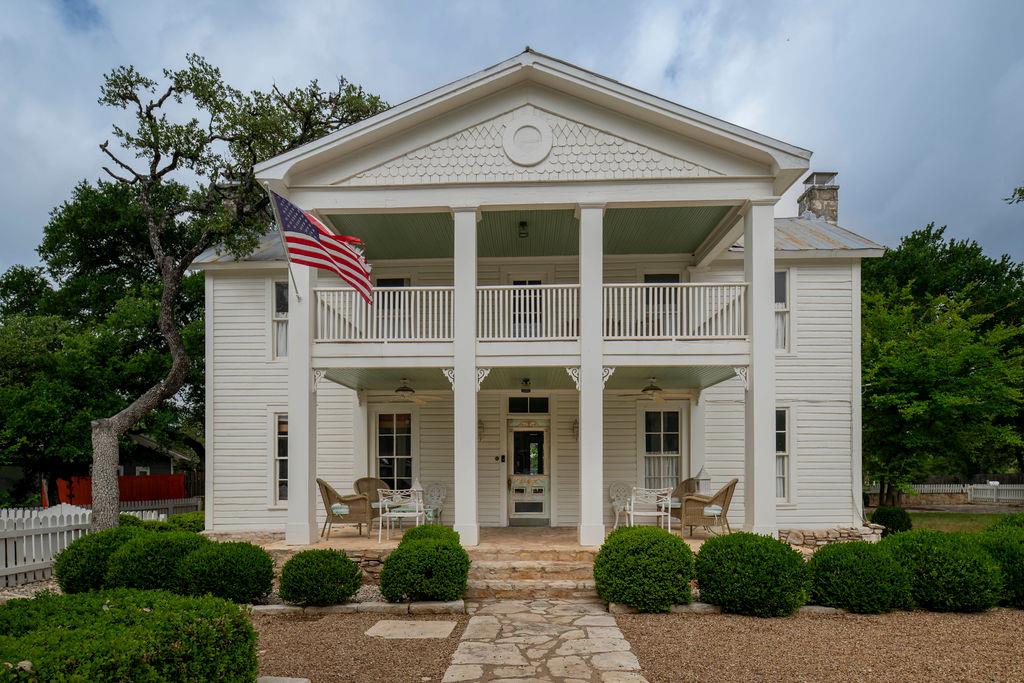 Real Estate Main Image