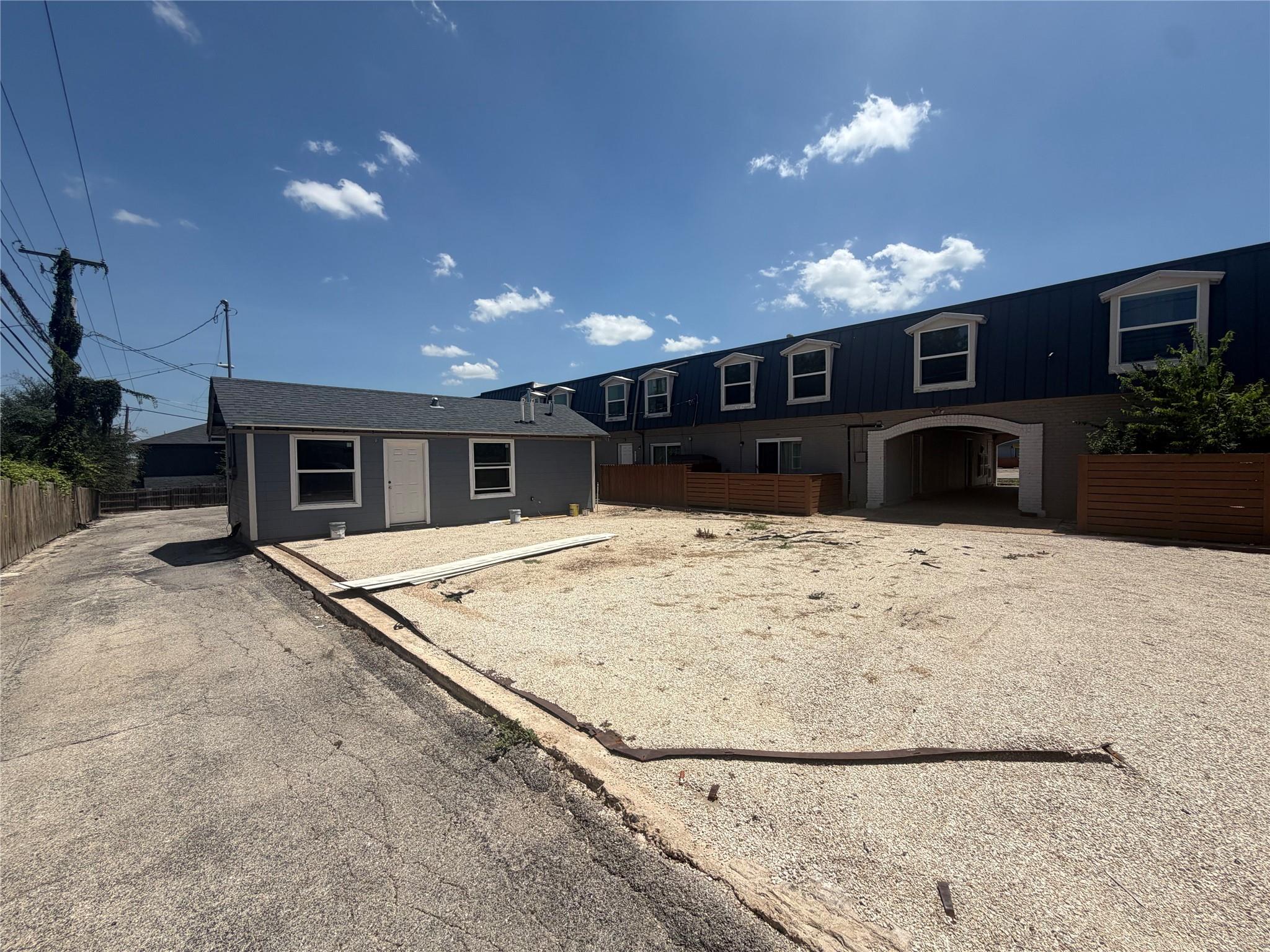 3702944 Property Photo 7