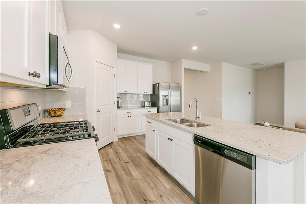 1404 Deering Run Property Photo 6