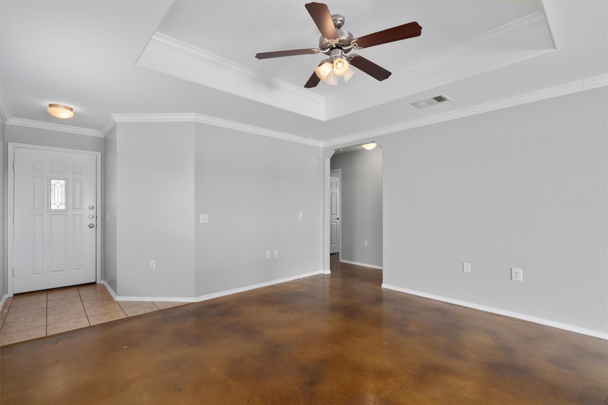 9009 Southwick Dr Property Photo 5