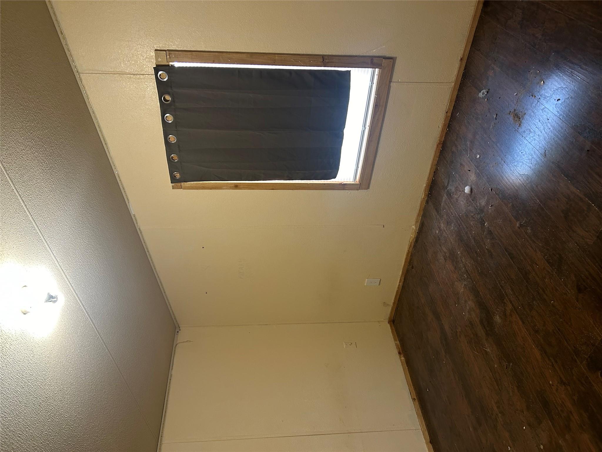 5729 N Highway 183 None Property Photo 10