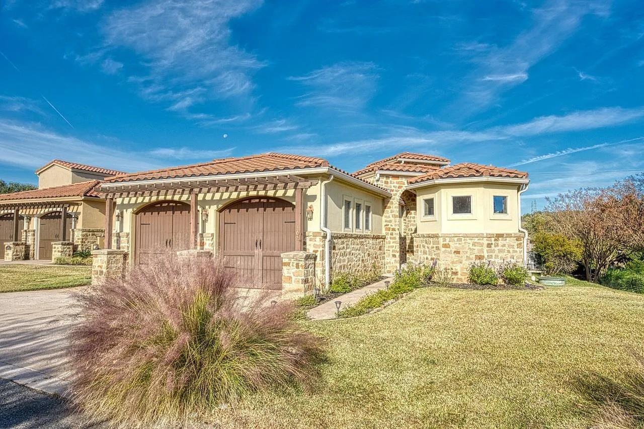 102 Maravilla Way Property Photo 1