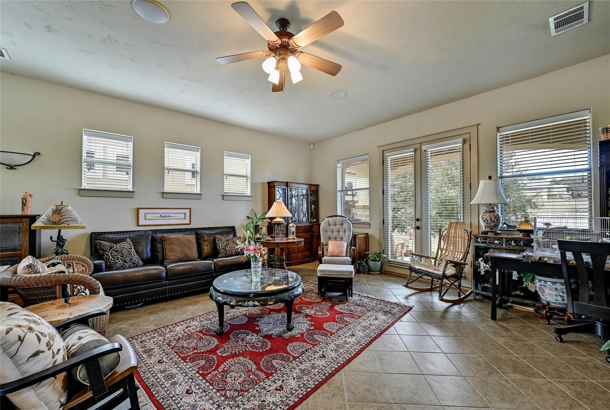 102 Maravilla Way Property Photo 6