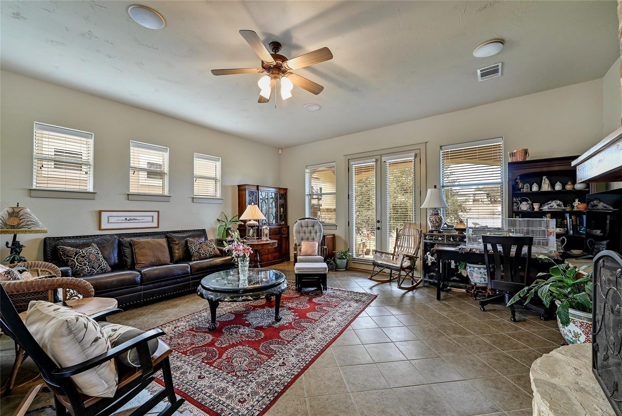 102 Maravilla Way Property Photo 7