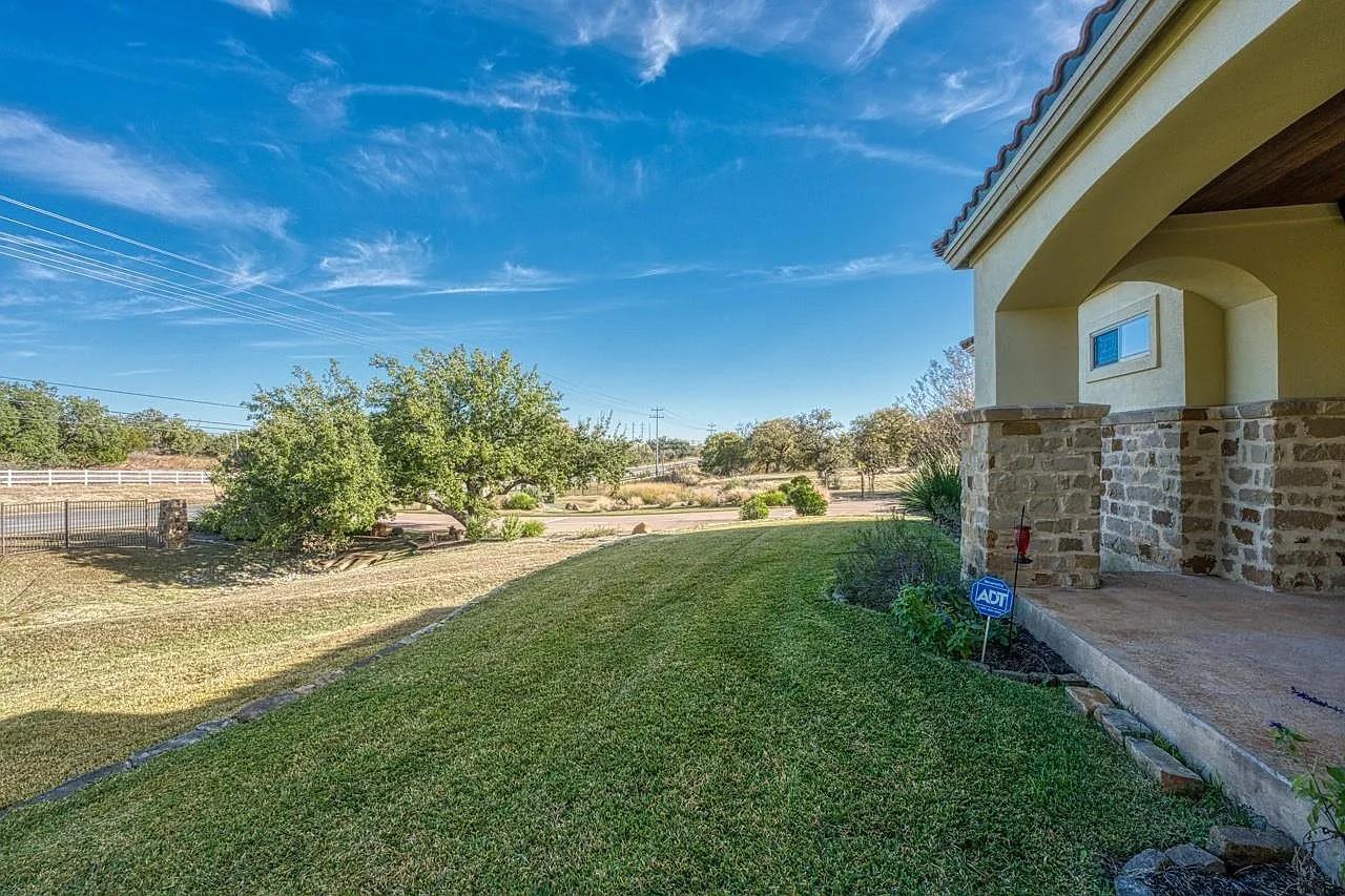 102 Maravilla Way Property Photo 27