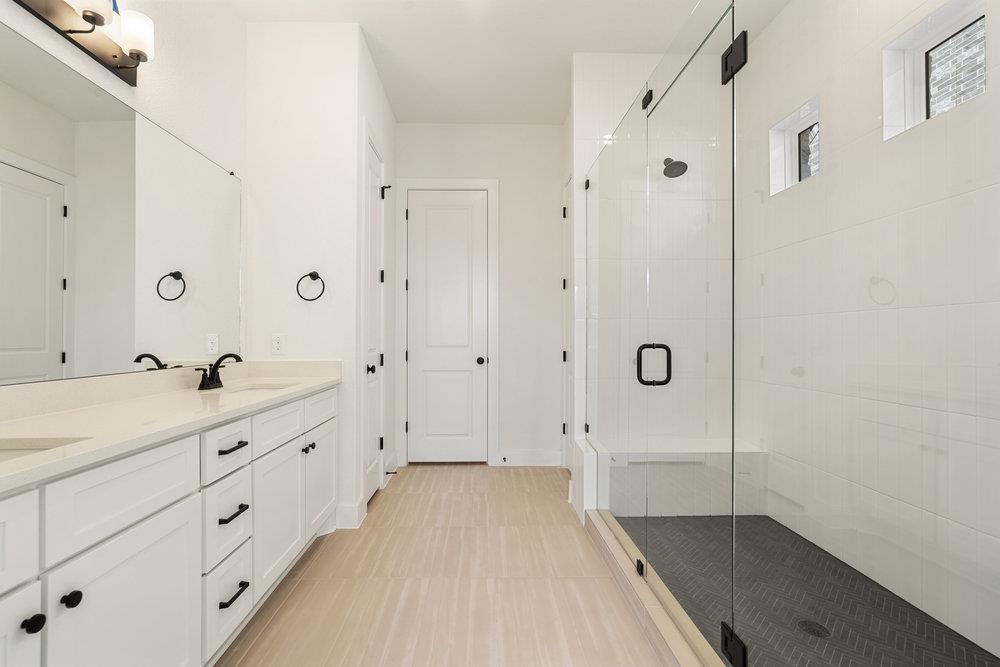 2303 Cantata Cv Property Photo 9