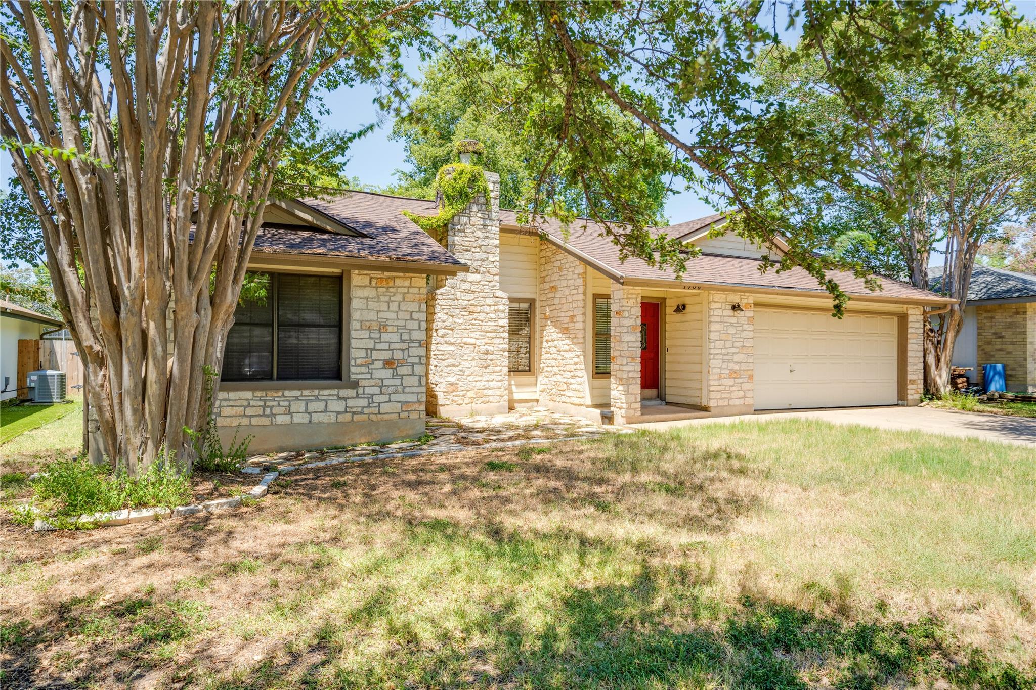 1708 Wild Horse Ln Property Photo 4