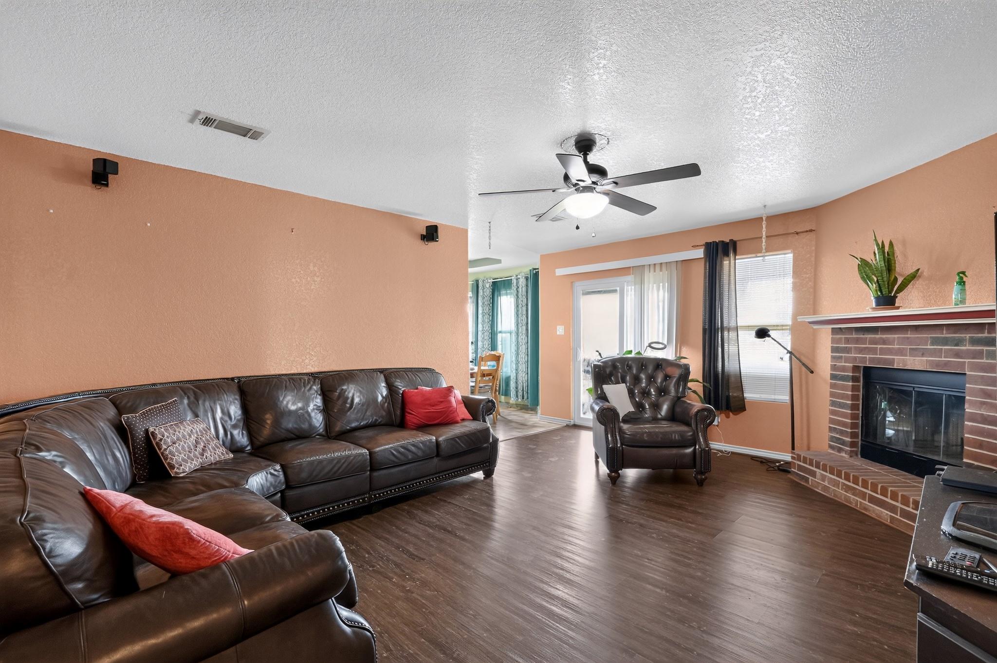 1704 Prestige Loop Property Photo 4