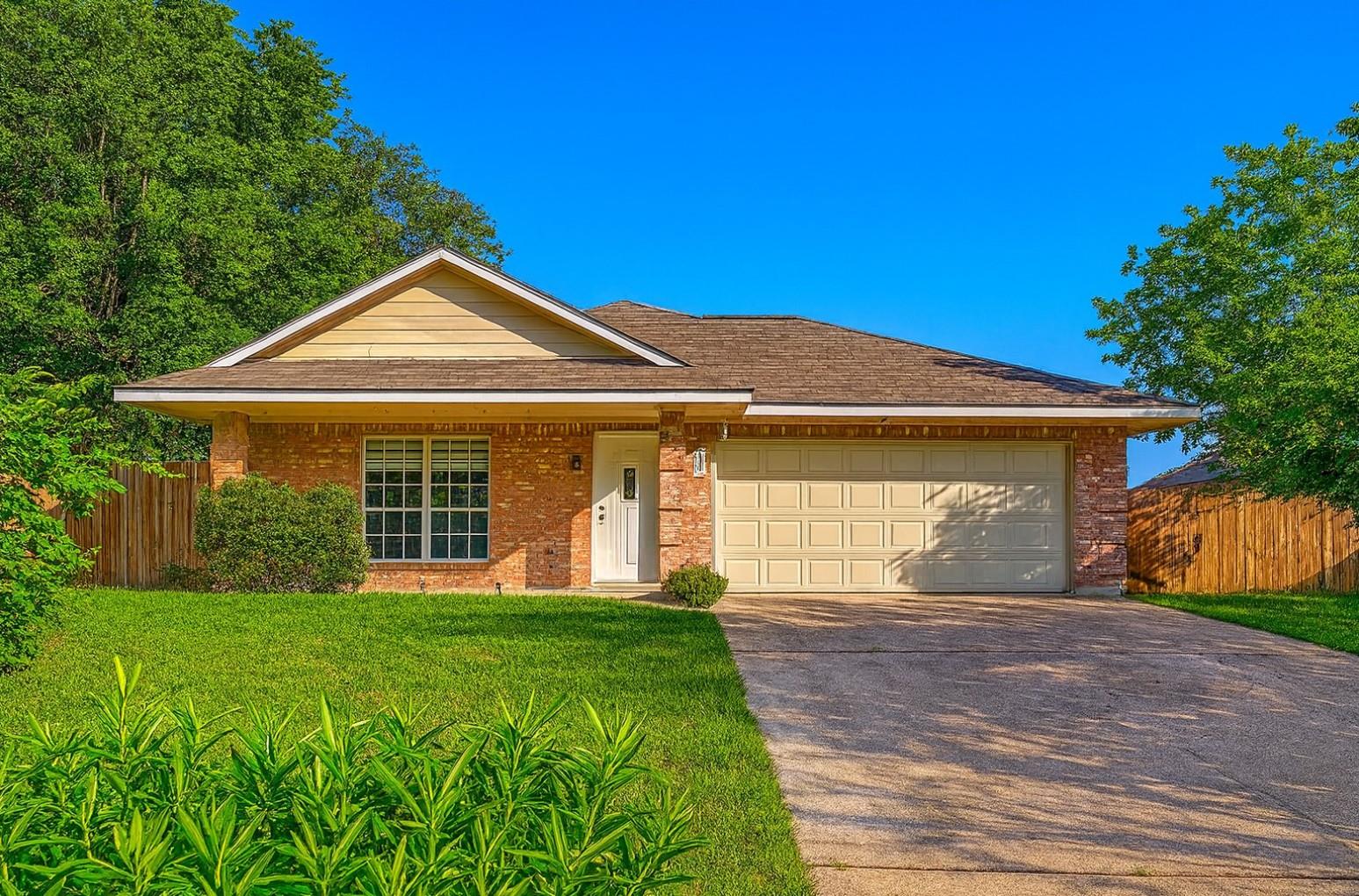 837 Eagles Way Property Photo 1