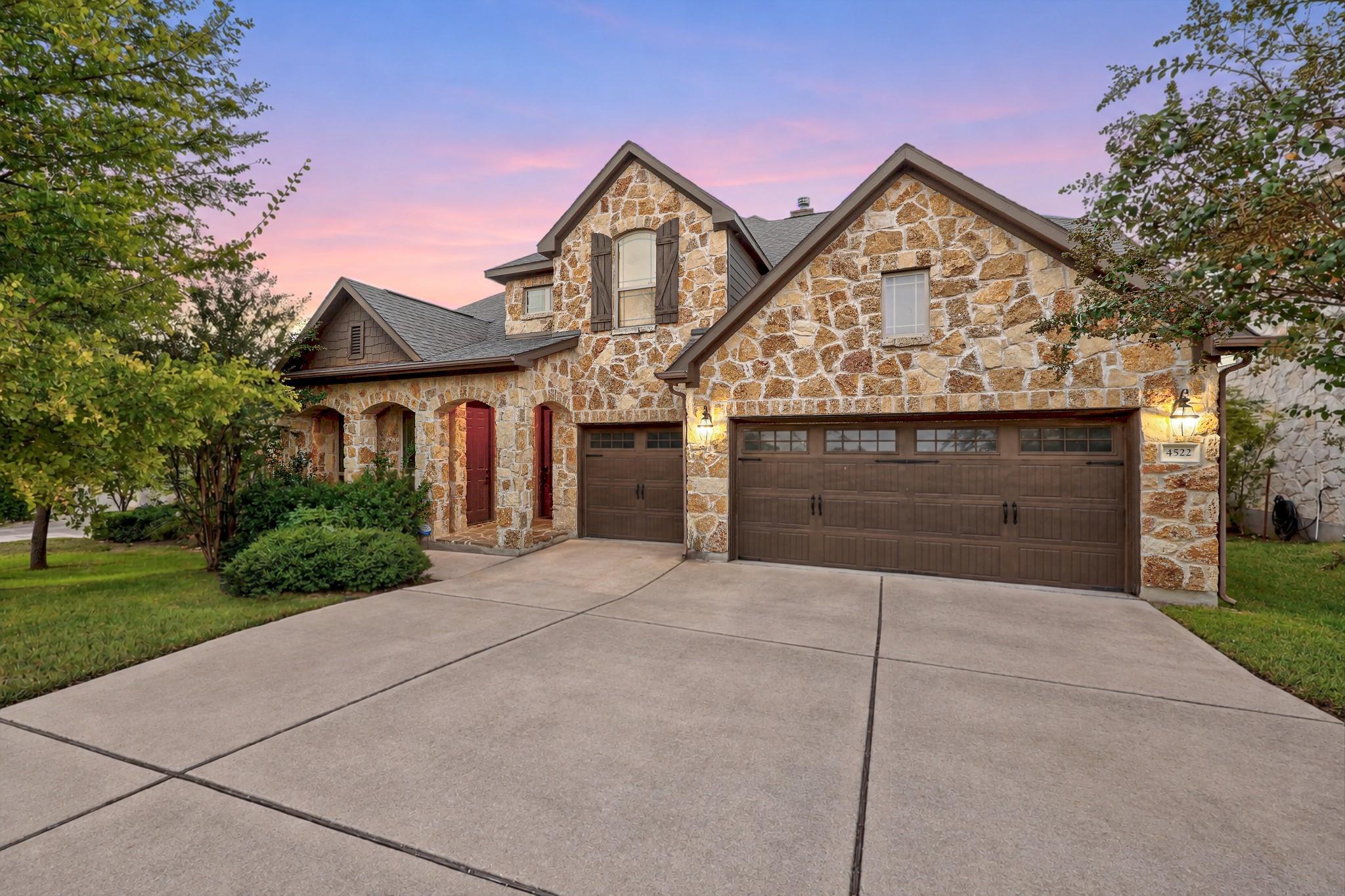 4522 Miraval Loop Property Photo 1