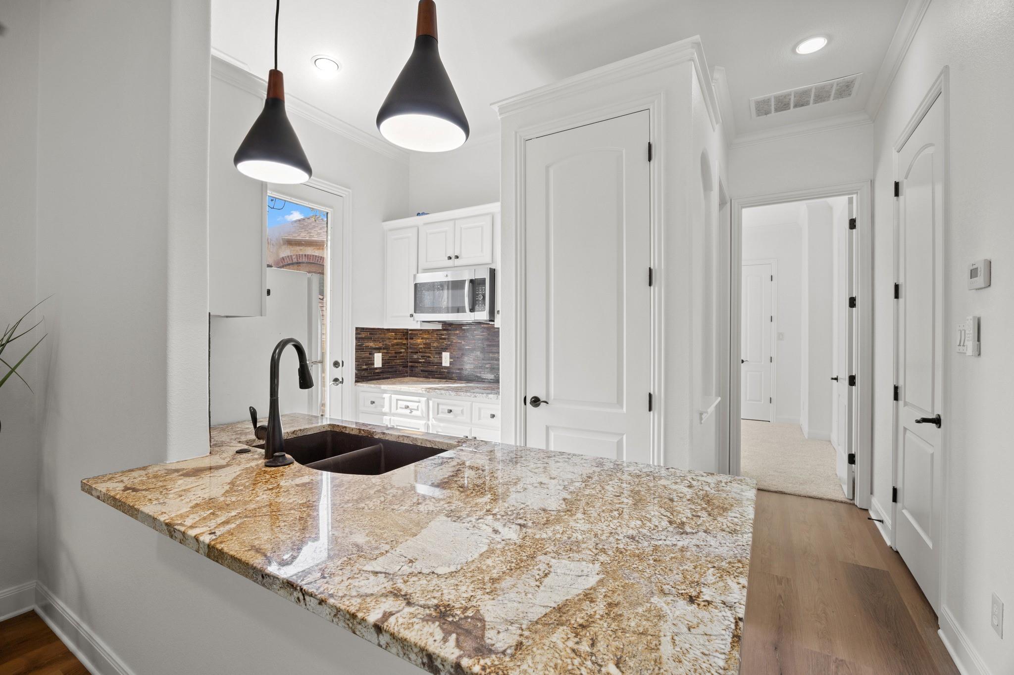4522 Miraval Loop Property Photo 7