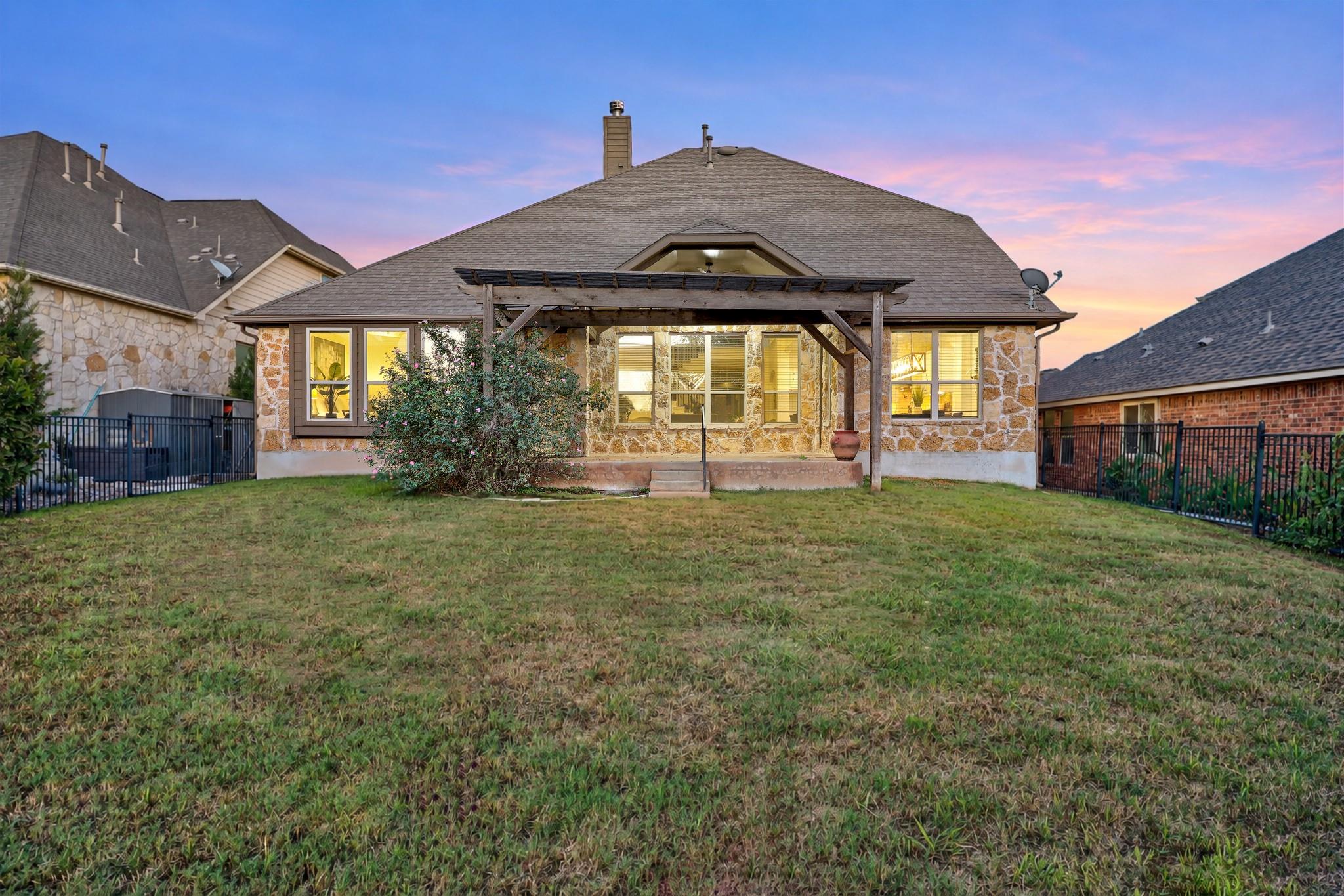 4522 Miraval Loop Property Photo 29