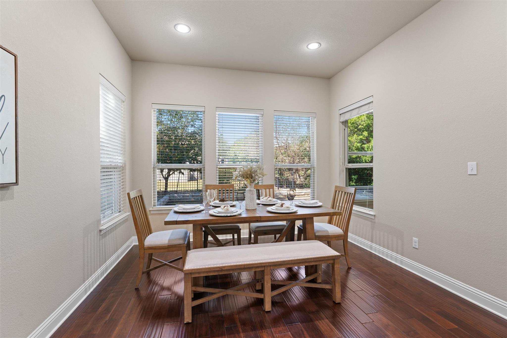 1913 Harvest Dance Dr Property Photo 14