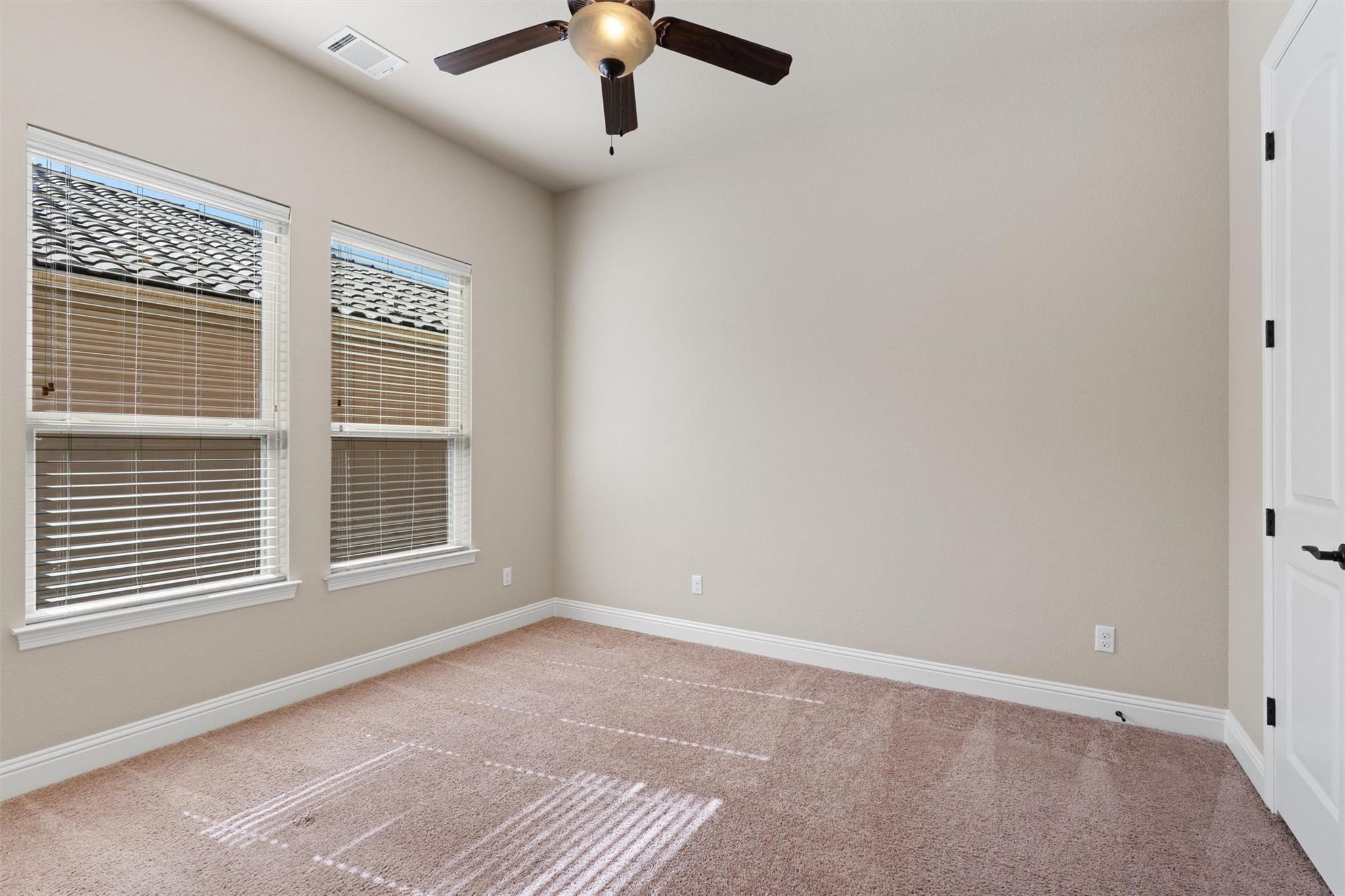 1913 Harvest Dance Dr Property Photo 26