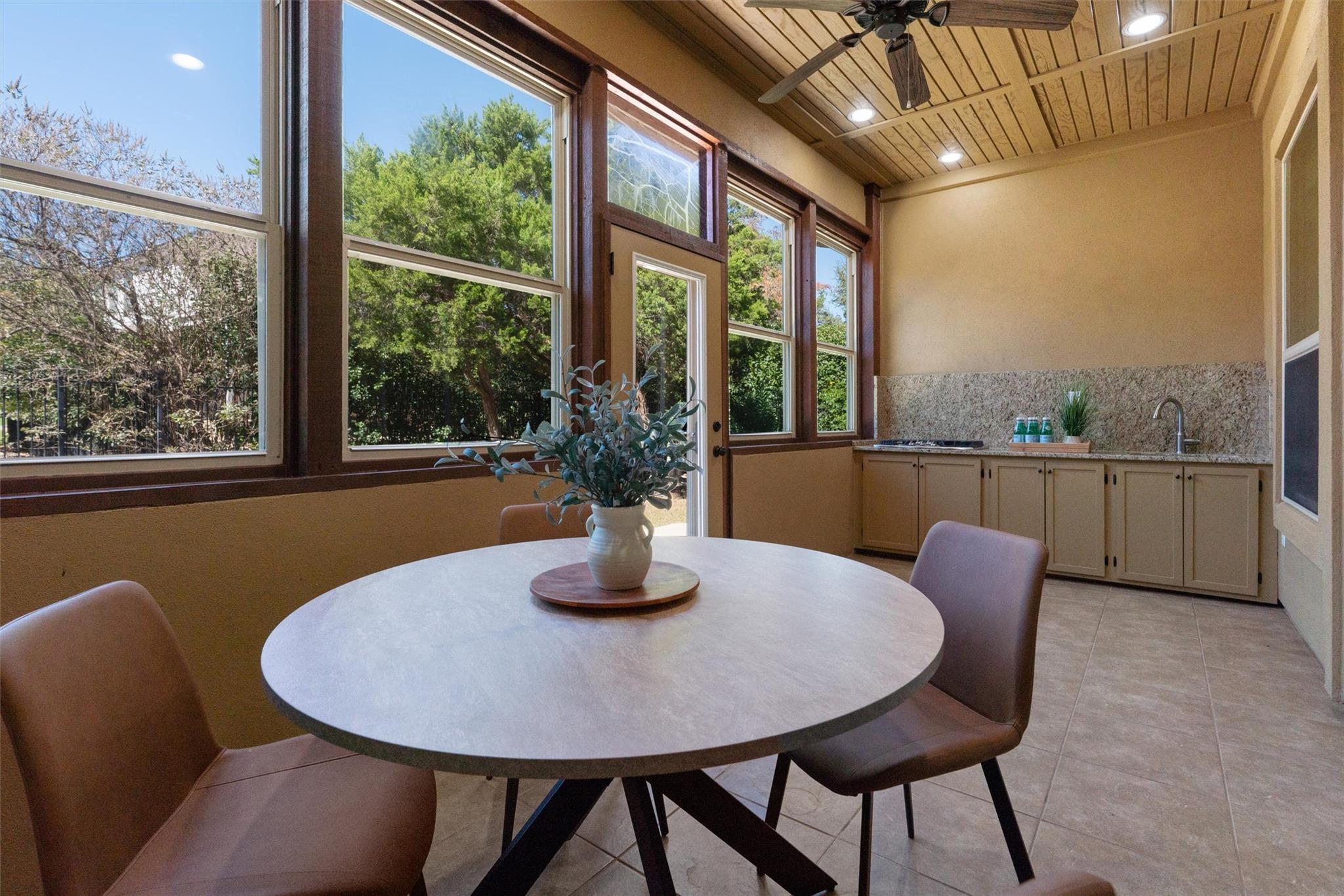 1913 Harvest Dance Dr Property Photo 30