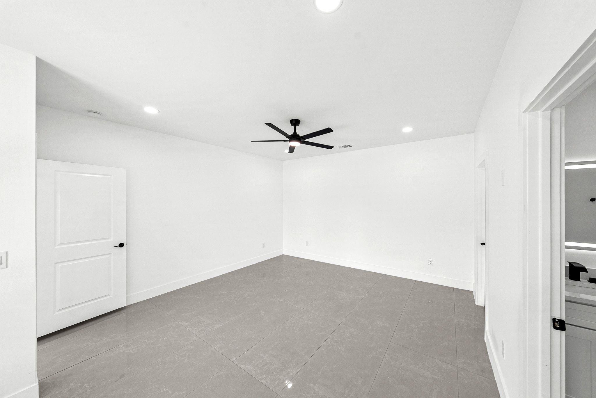 7166 Newman Blvd Property Photo 18