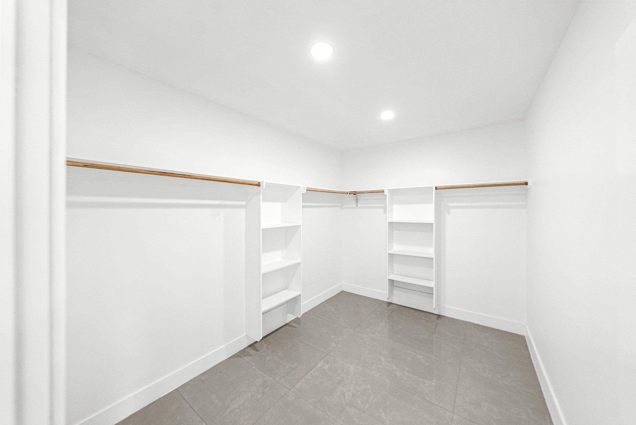 7166 Newman Blvd Property Photo 25