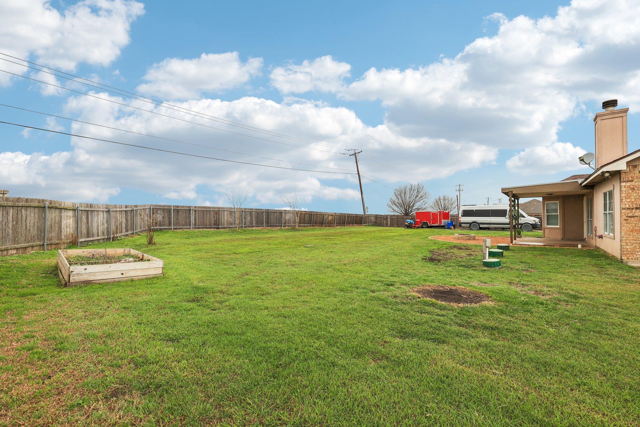 101 Blanco Dr Property Photo 33