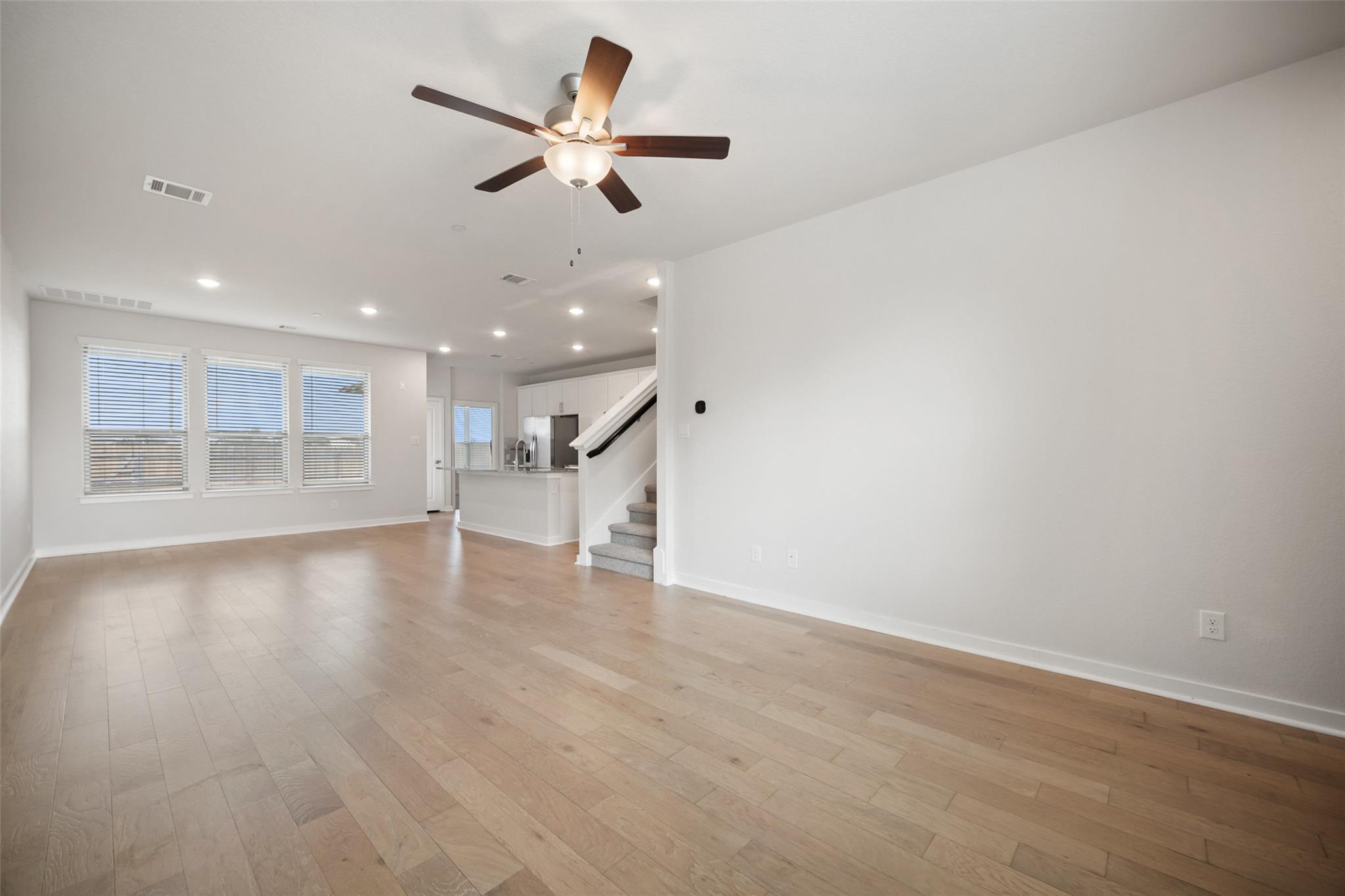 2500 Forest Creek Dr #603 Property Photo 3