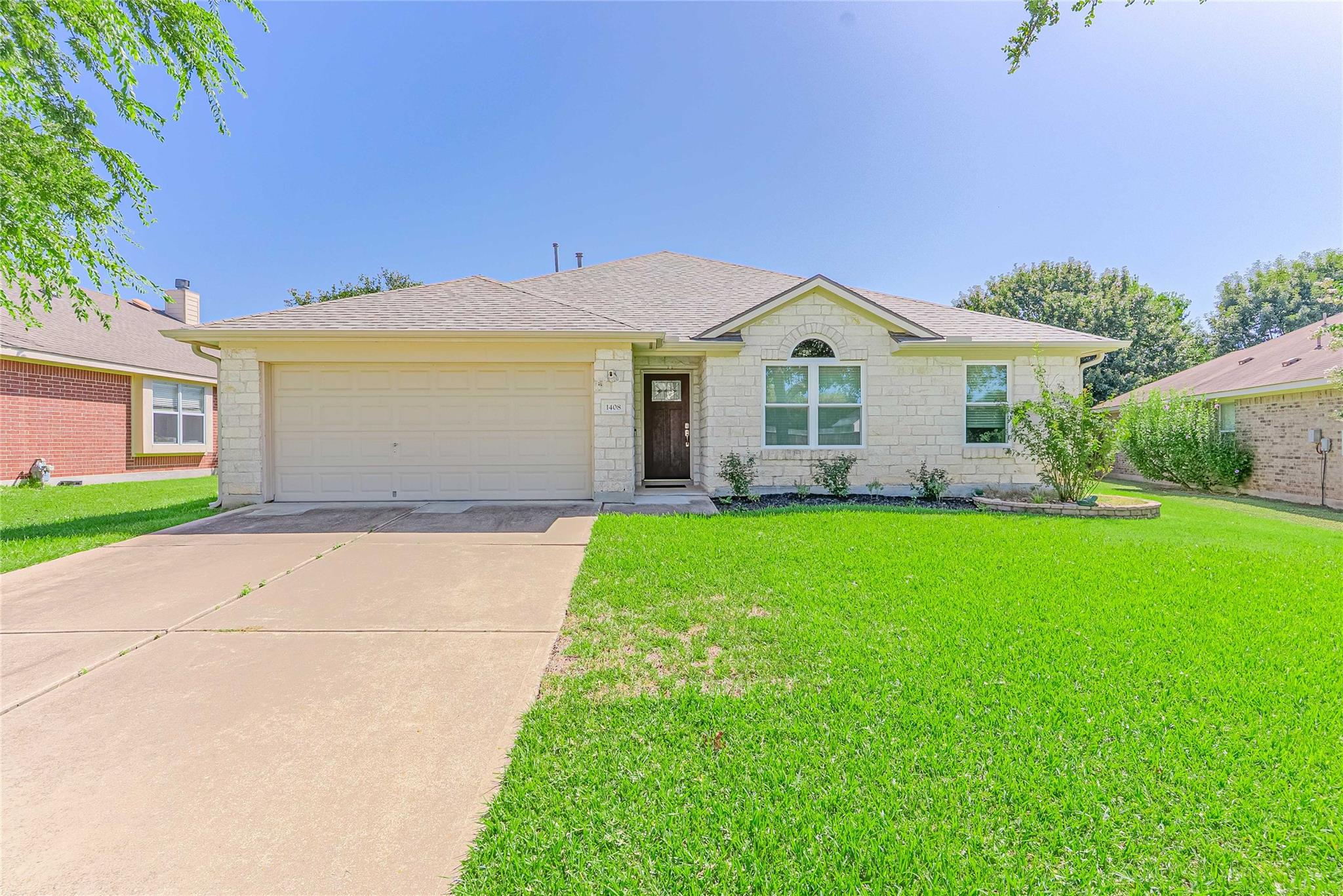 1408 Ridgewood Dr Property Photo 1