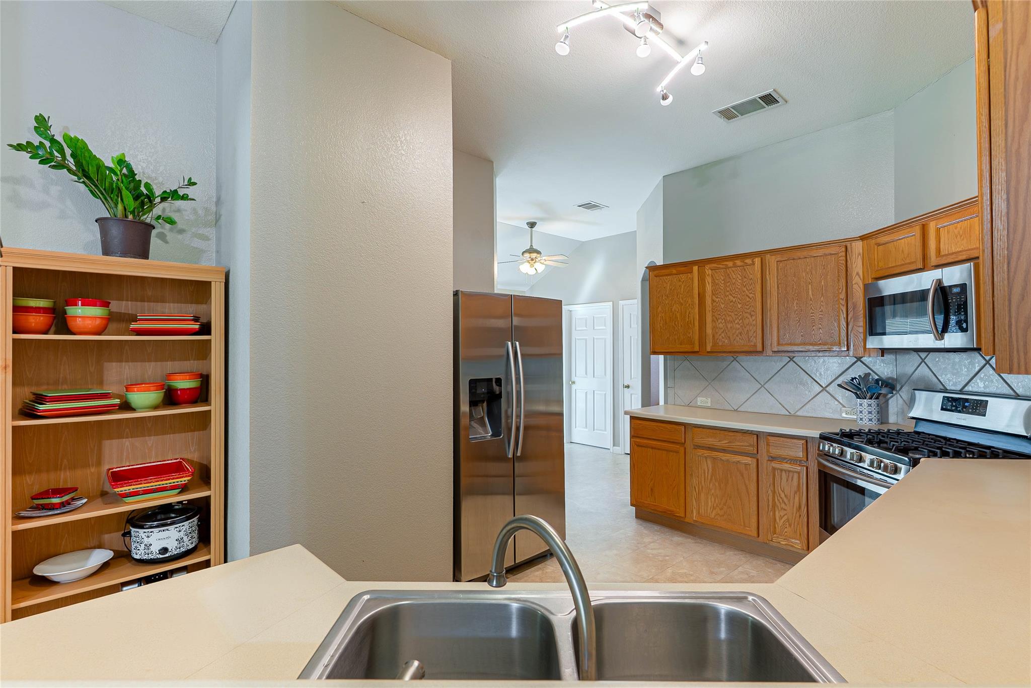1408 Ridgewood Dr Property Photo 11
