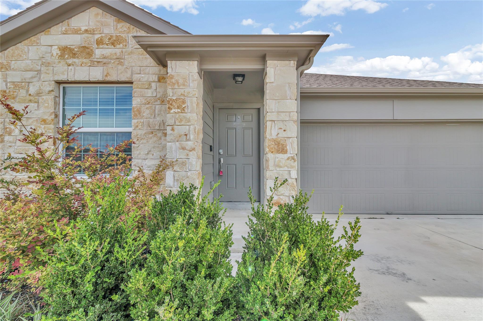 21316 Quick Fox Dr Property Photo 1