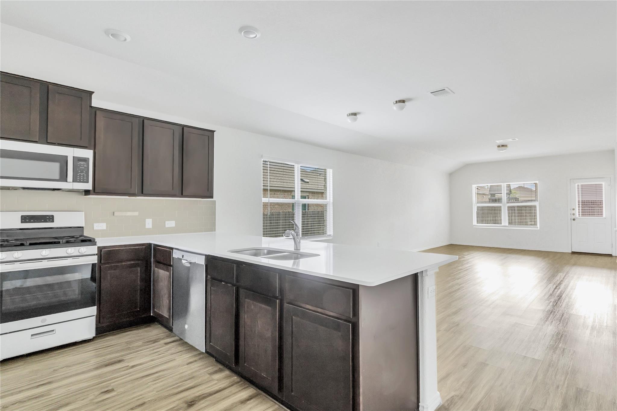 21316 Quick Fox Dr Property Photo 6