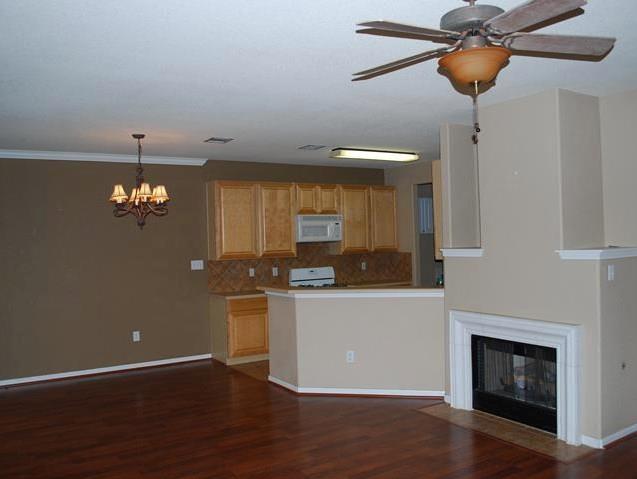 4620 W William Cannon Dr #19 Property Photo 4