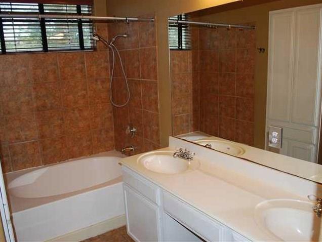 4620 W William Cannon Dr #19 Property Photo 8