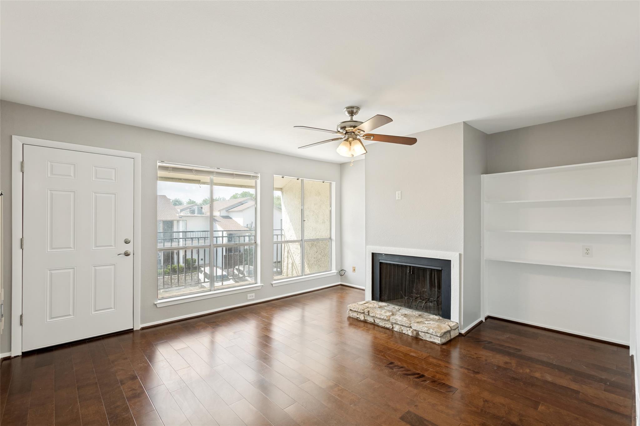 6910 Hart Ln #414 Property Photo 1