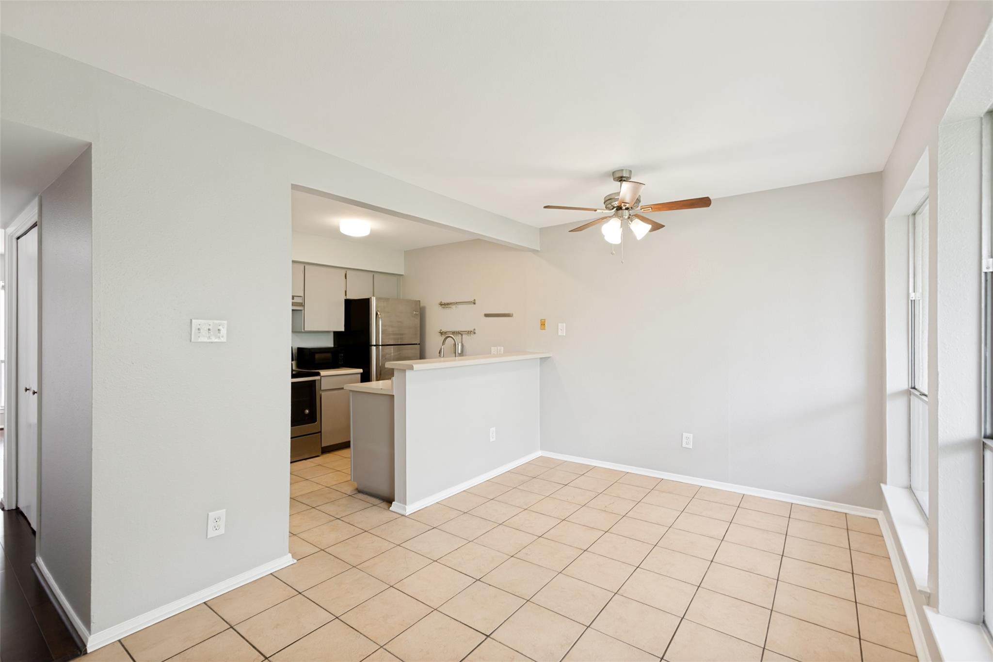 6910 Hart Ln #414 Property Photo 3