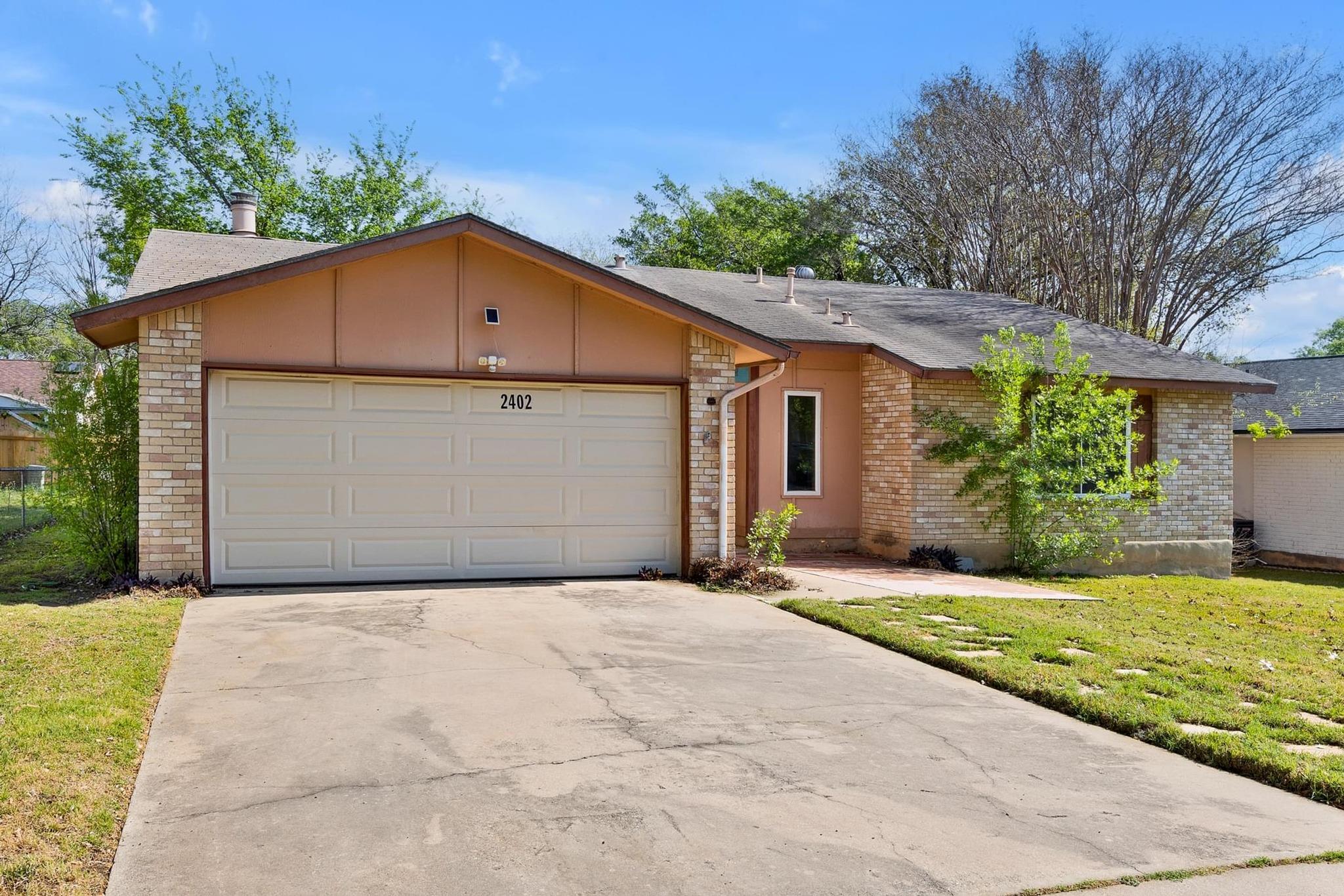 2402 Broken Oak Dr Property Photo 1