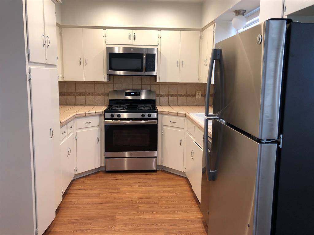 1020 Ellingson Ln #a Property Photo 4