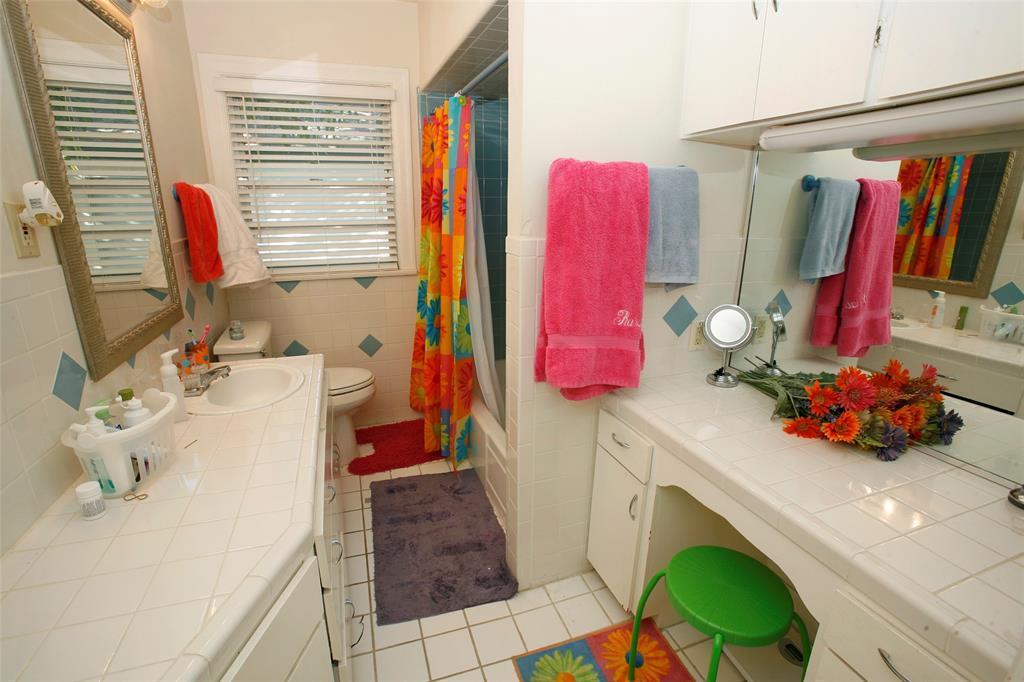 1020 Ellingson Ln #a Property Photo 17