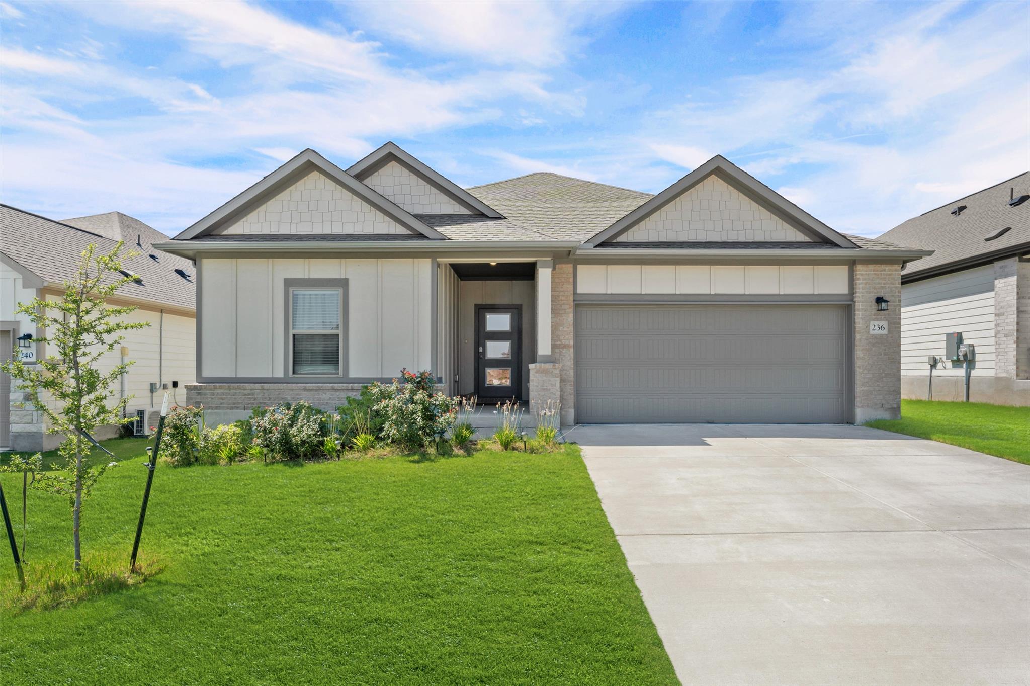 236 Lazy Lizzy Rd Property Photo 1