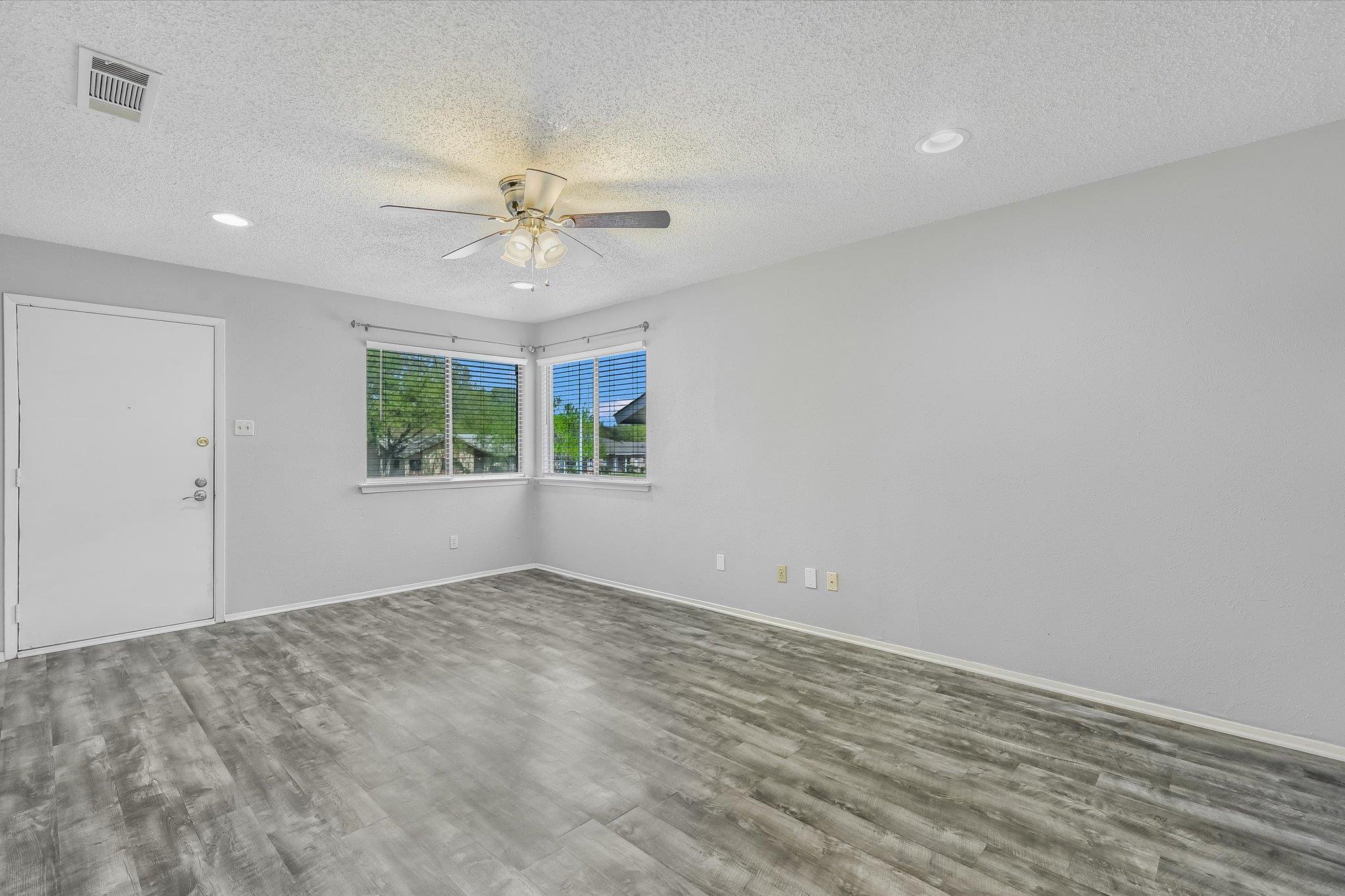 317 W William Cannon Dr Unit A And B Property Photo 6