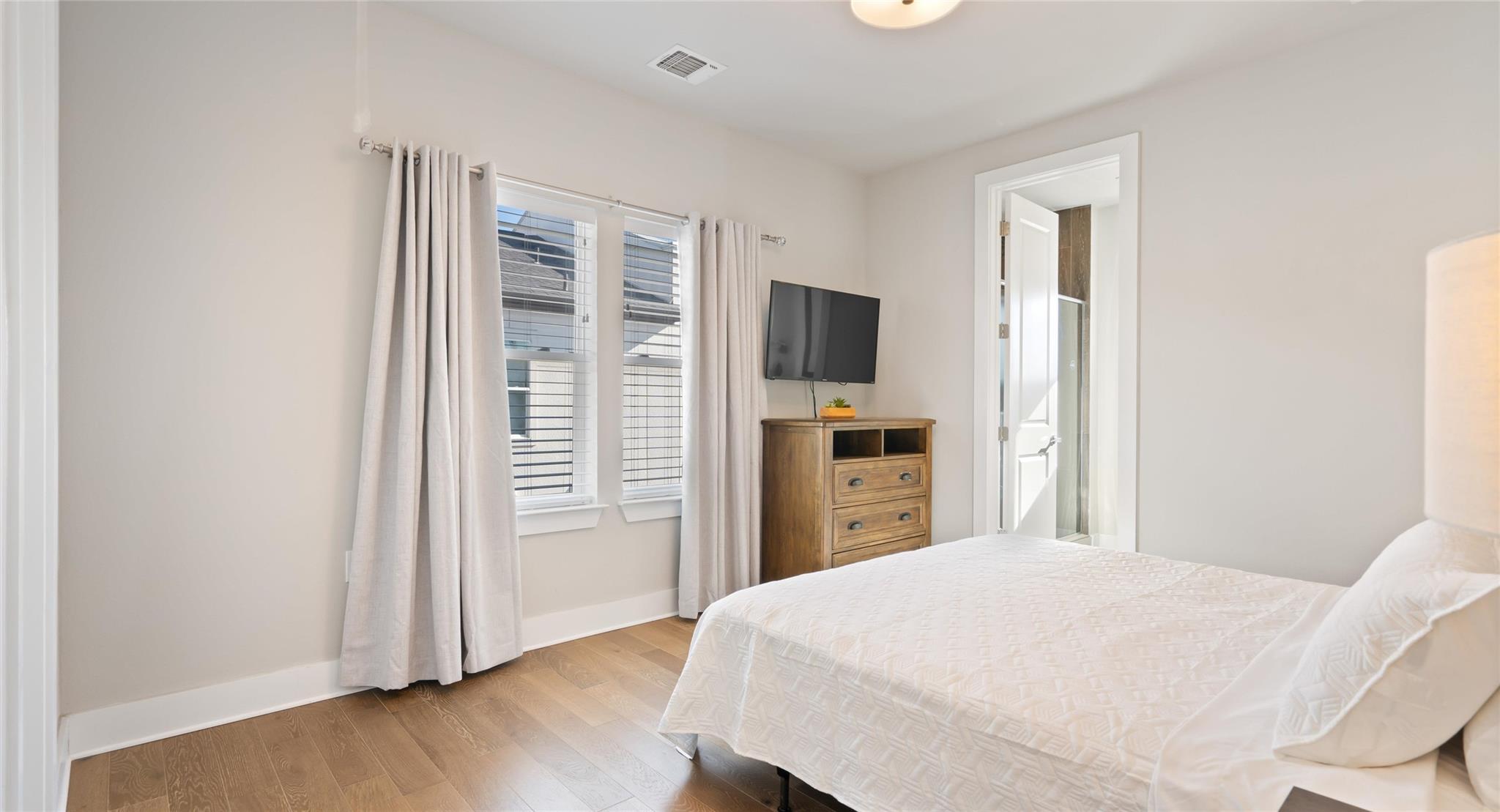 1411 Town Creek Dr #4 Property Photo 35