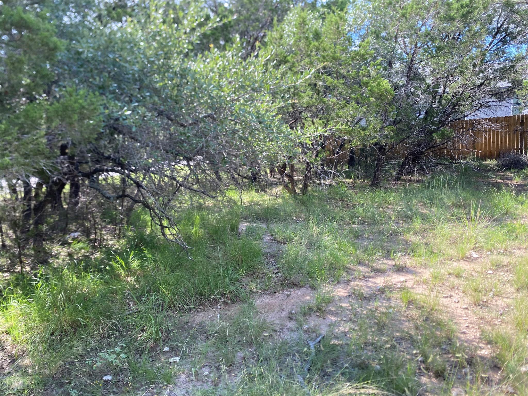 21105 Santa Rosa Ave Property Photo 6
