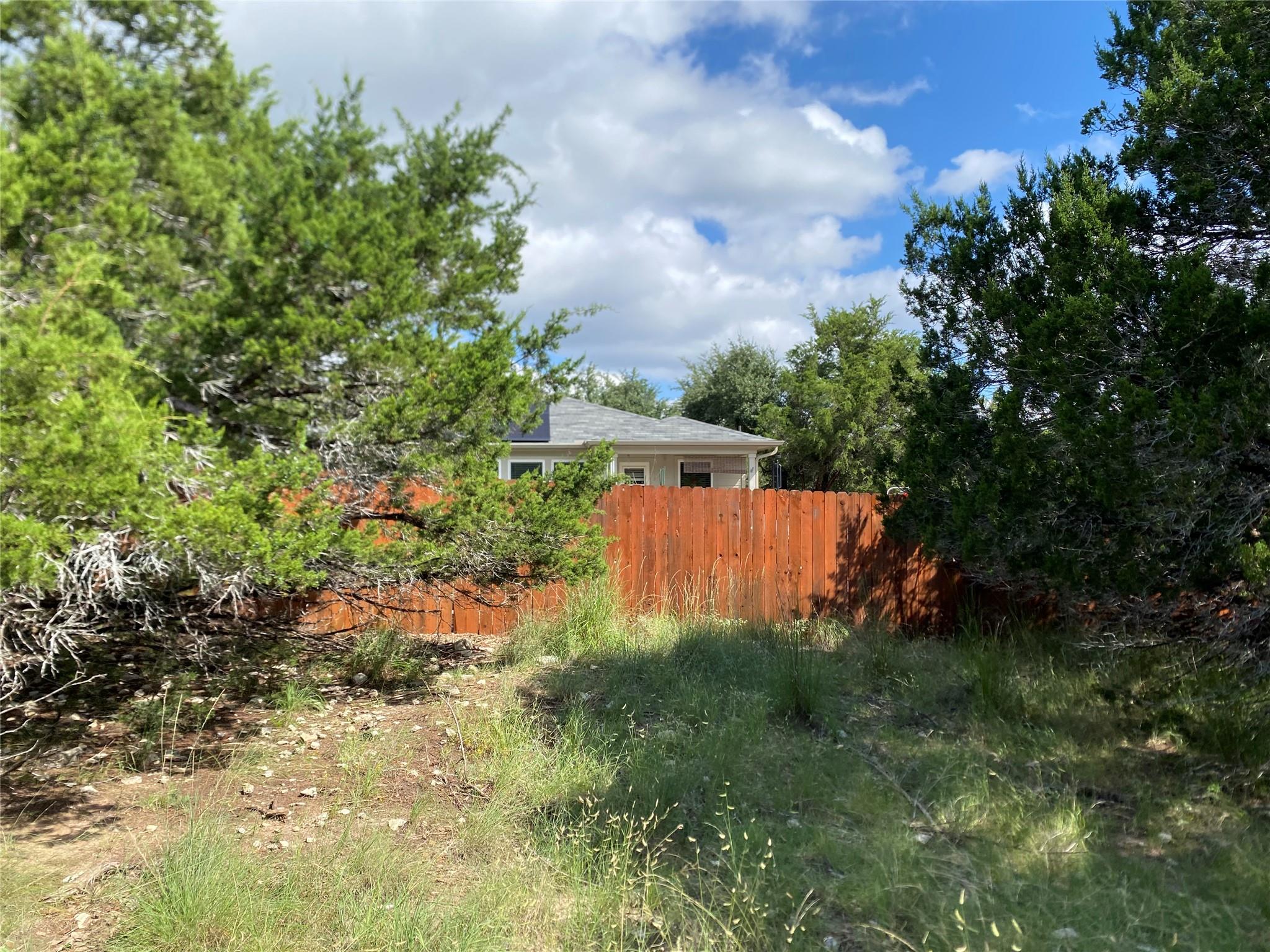21105 Santa Rosa Ave Property Photo 9