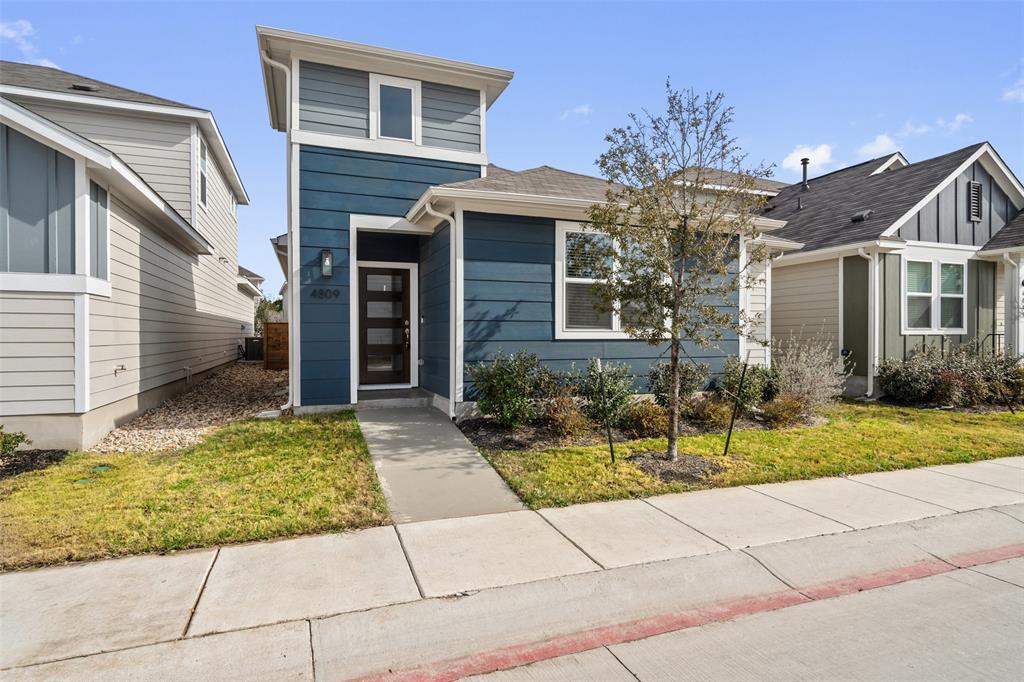 4809 Plum Peach Bnd Property Photo 1