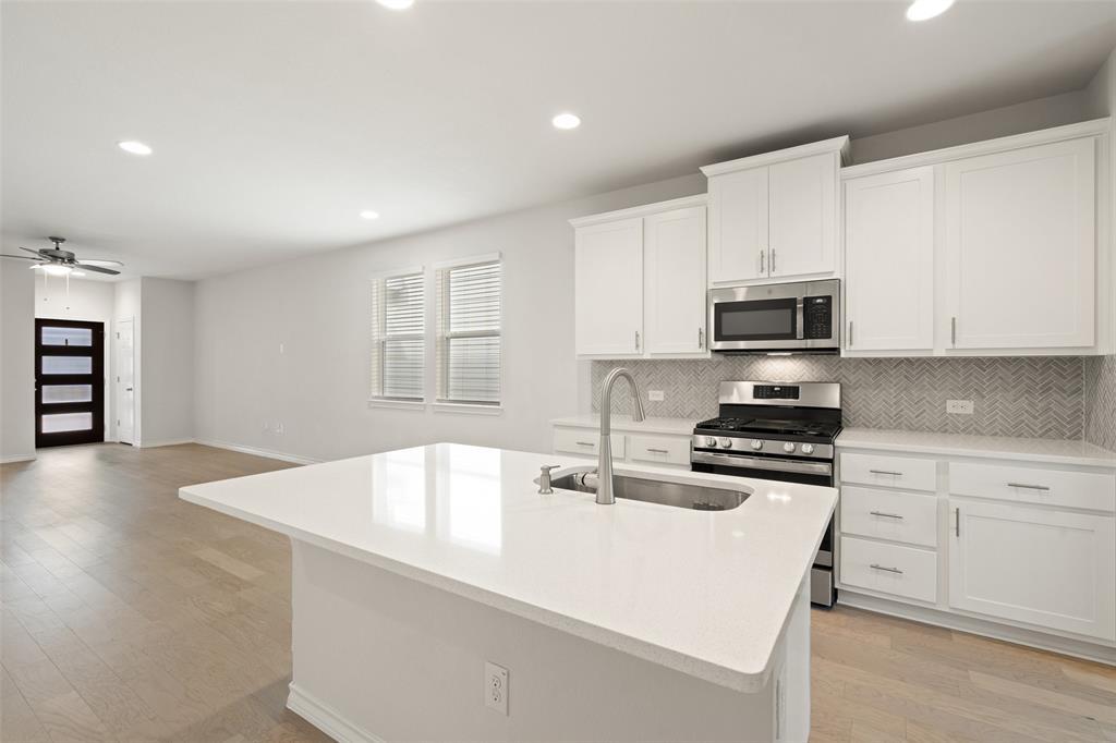 4809 Plum Peach Bnd Property Photo 5