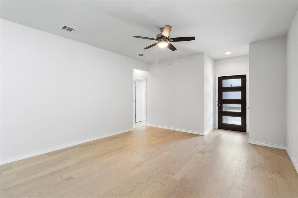 4809 Plum Peach Bnd Property Photo 6