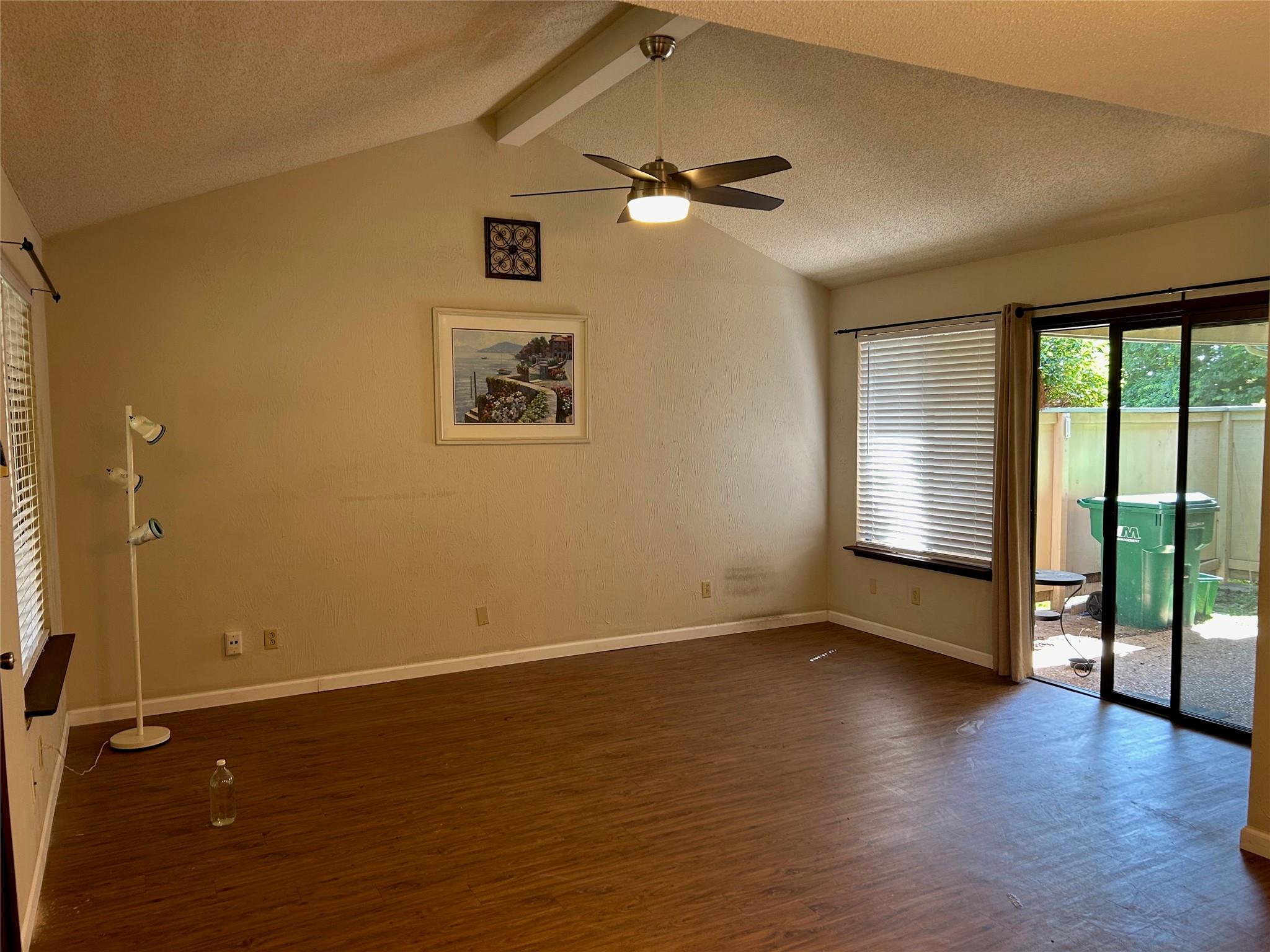 9509 Blue Creek Ln Property Photo 10