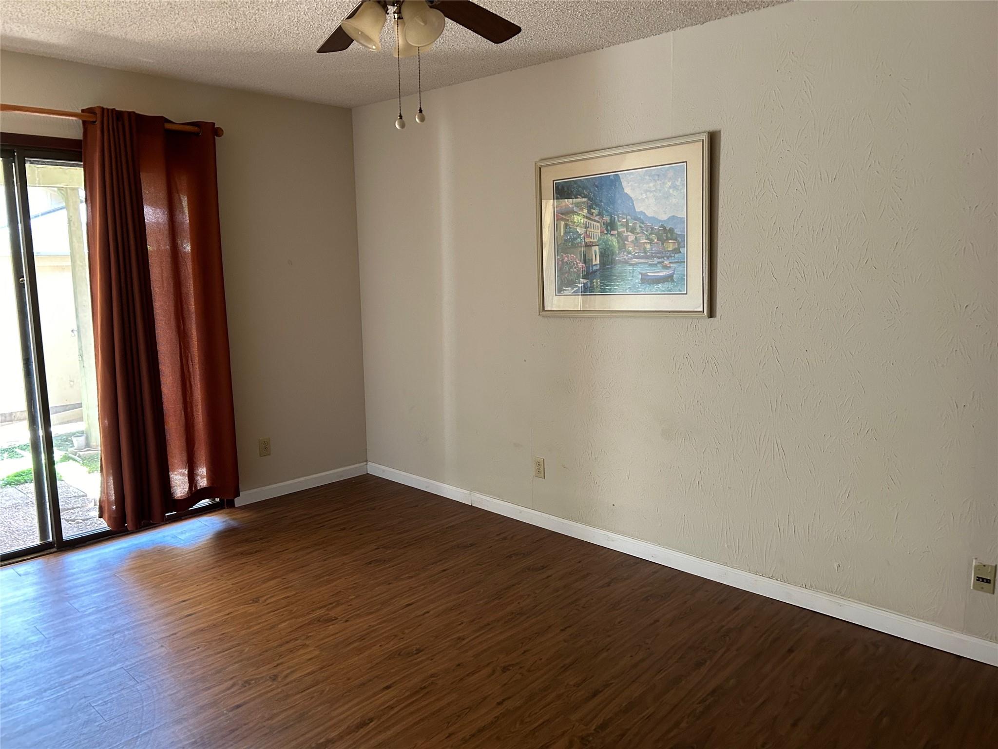 9509 Blue Creek Ln Property Photo 24