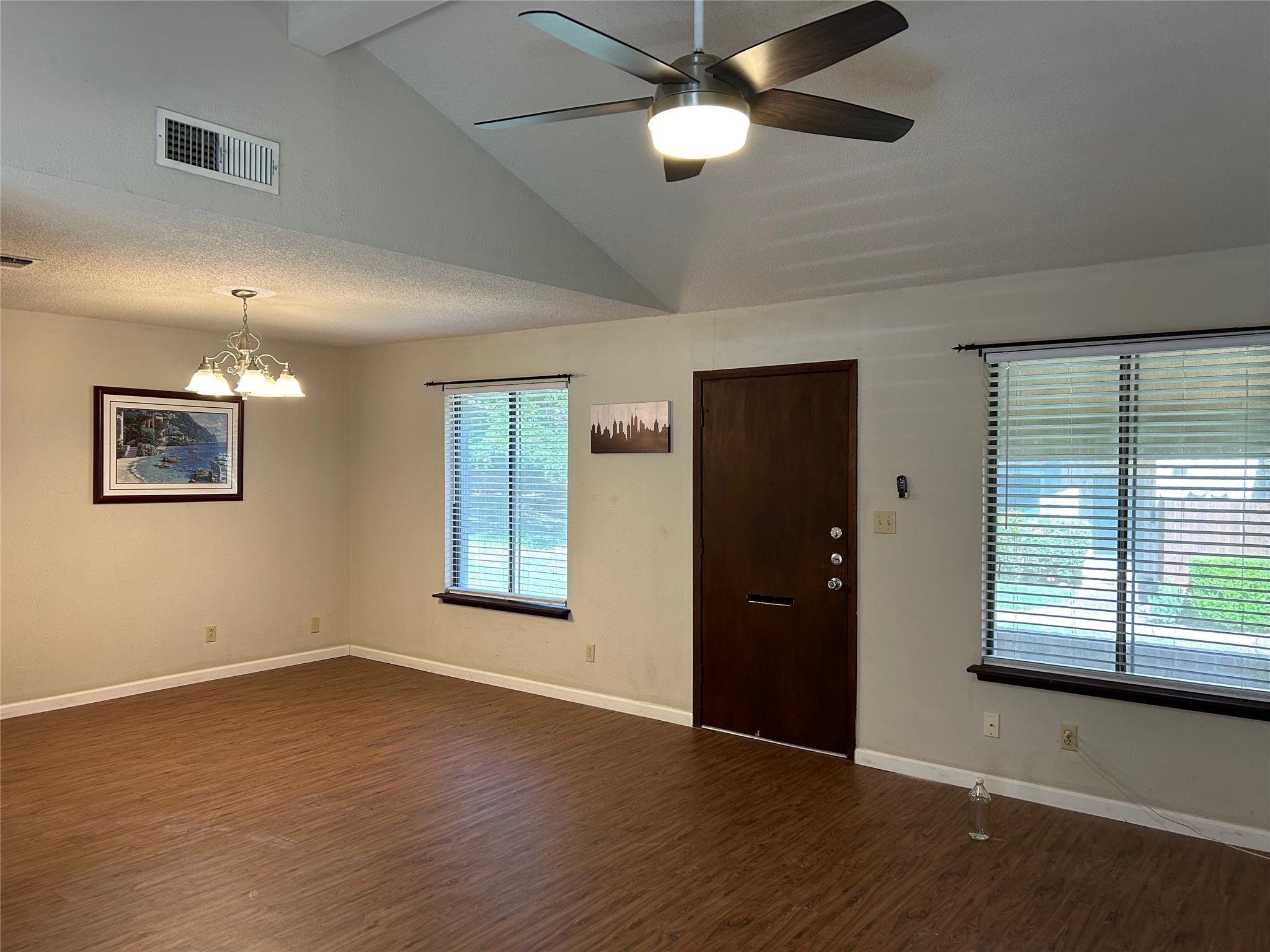 9509 Blue Creek Ln Property Photo 27