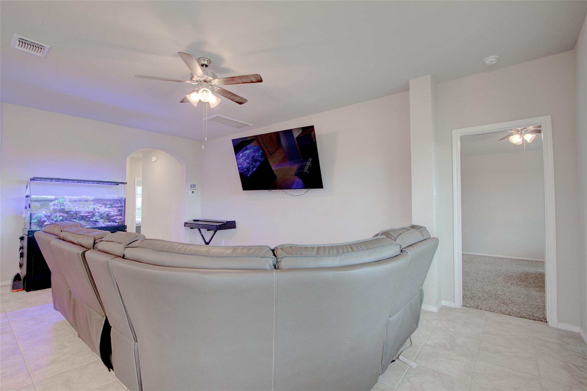 1317 Cesarina St Property Photo 4
