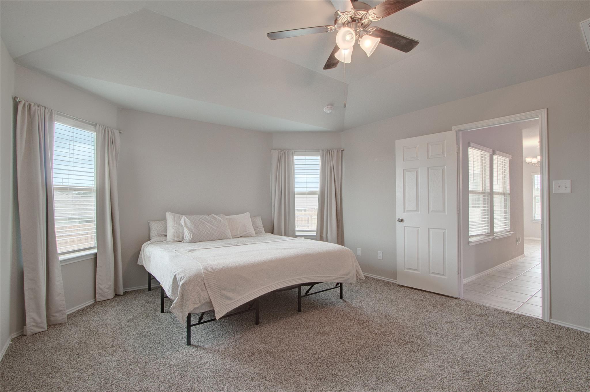 1317 Cesarina St Property Photo 14