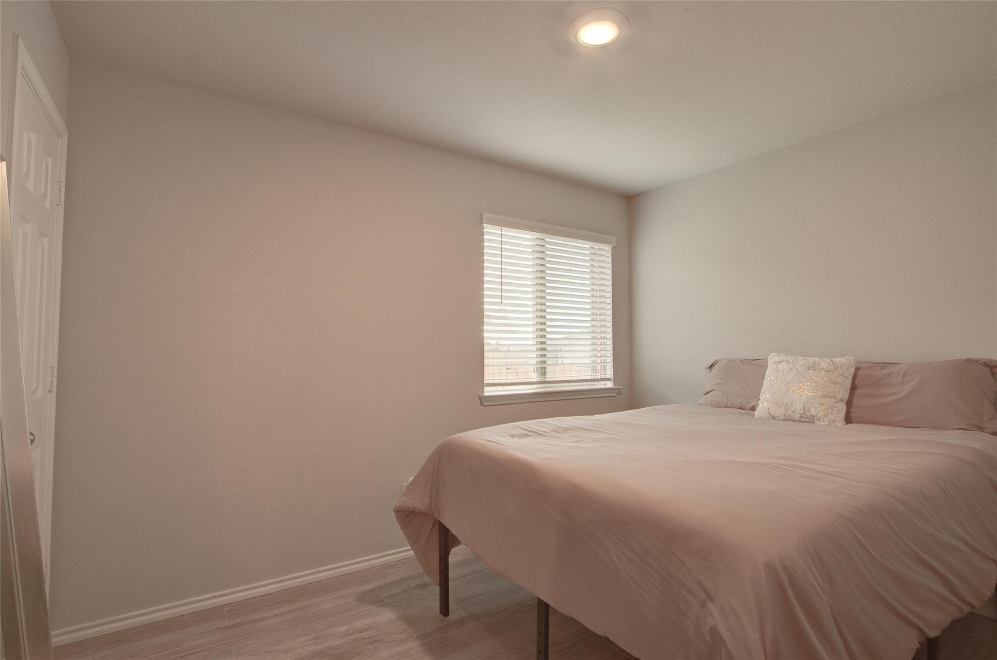 1317 Cesarina St Property Photo 18